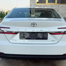 Toyota Camry 2025