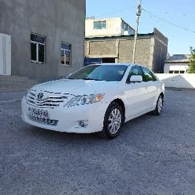 Toyota Camry 2011
