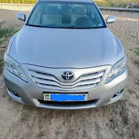 Toyota Camry 2011
