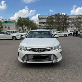 Toyota Camry 2015