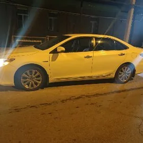 Toyota Camry 2017