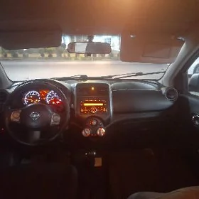 Nissan Versa 2012