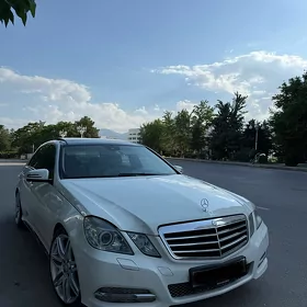 Mercedes-Benz E350 2010