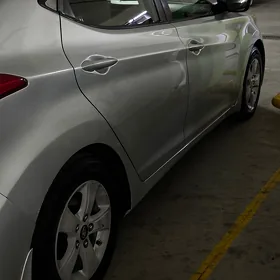 Hyundai Elantra 2011