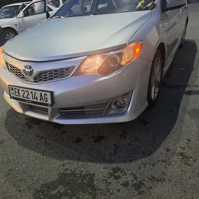 Toyota Camry 2013
