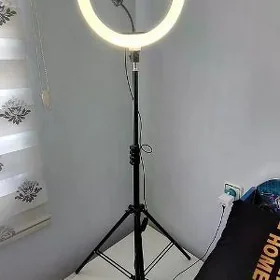 let tik tok cyra