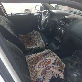 Opel Astra 2001