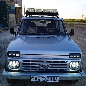 Lada Niva 2000