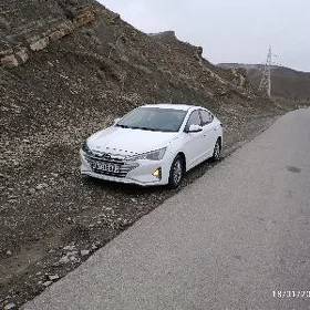 Hyundai Elantra 2019
