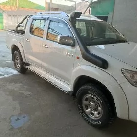 Toyota Hilux 2012