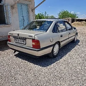 Opel Vectra 1990