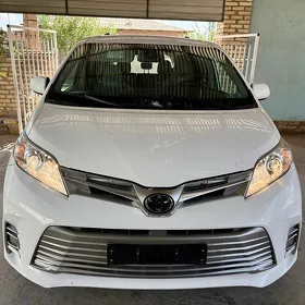 Toyota Sienna 2020