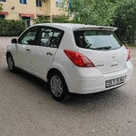 Nissan Versa 2010