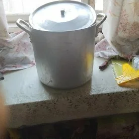 Кастрюля алюминиевая