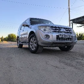 Mitsubishi Pajero 2011
