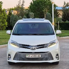 Toyota Sienna 2018