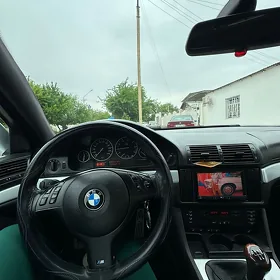 BMW E39 2002