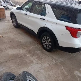 Ford Explorer 2021