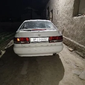 Toyota Carina 1995