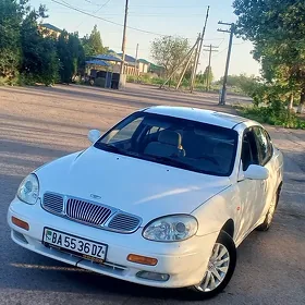 Daewoo Leganza 1998