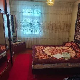 3ji mik-n 1 etaj 3 komnat 