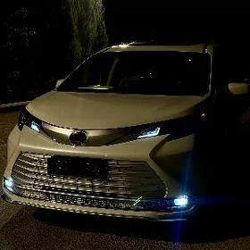 Toyota Sienna 2021