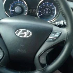 Hyundai Sonata 2012