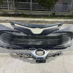 Camry bamper 2018-2020