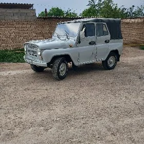 UAZ 469 2000