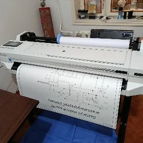 Plotter HP T525