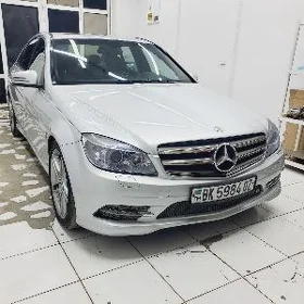 Mercedes-Benz C300 2010