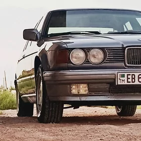 BMW 7 Series 1989