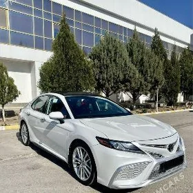 Toyota Camry 2022