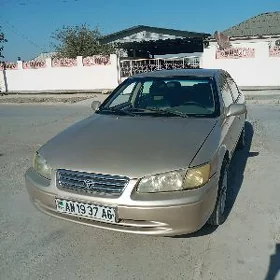 Toyota Camry 2001