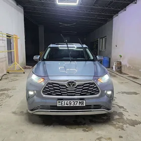 Toyota Highlander 2022