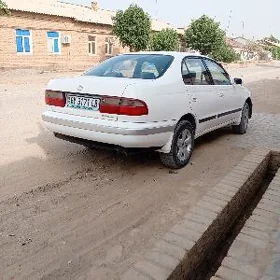 Toyota Corona 1995