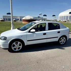 Opel Astra 2005