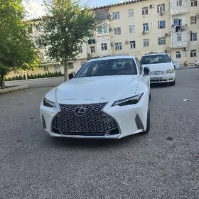 Lexus IS 300 2024