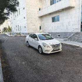 Nissan Sunny 2021