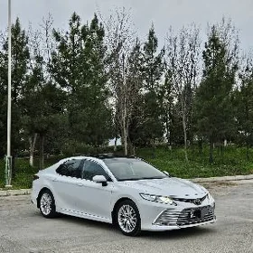 Toyota Camry 2022