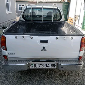 Mitsubishi L200 2009
