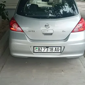 Nissan Versa 2012