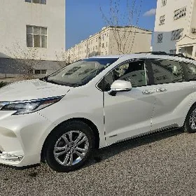 Toyota Sienna 2021