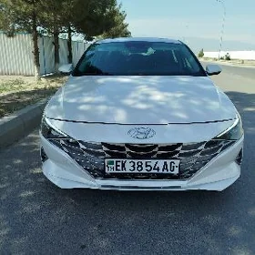 Hyundai Elantra 2023