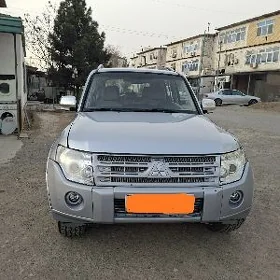 Mitsubishi Pajero 2008