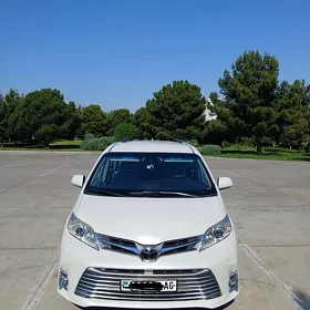 Toyota Sienna 2018