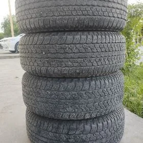 265 60 18 TOYO