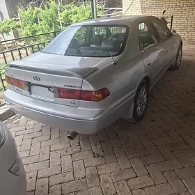 Toyota Camry 2001