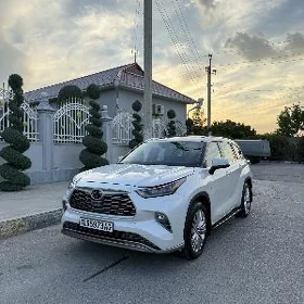 Toyota Highlander 2020