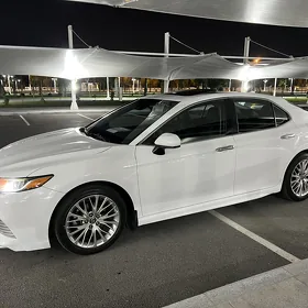 Toyota Camry 2018